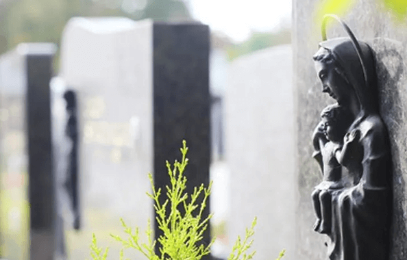 The Intricate Process of Engraving Tombstones A Detailed Insight from a Granite Monument Supplier